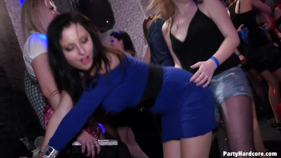 Cum galore for some amateurs in a nightclub