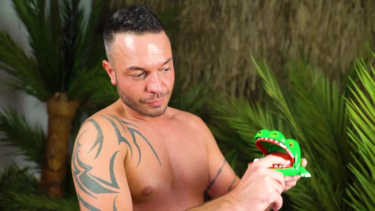 Sarah Star gets dicked in a Jungle Parody video