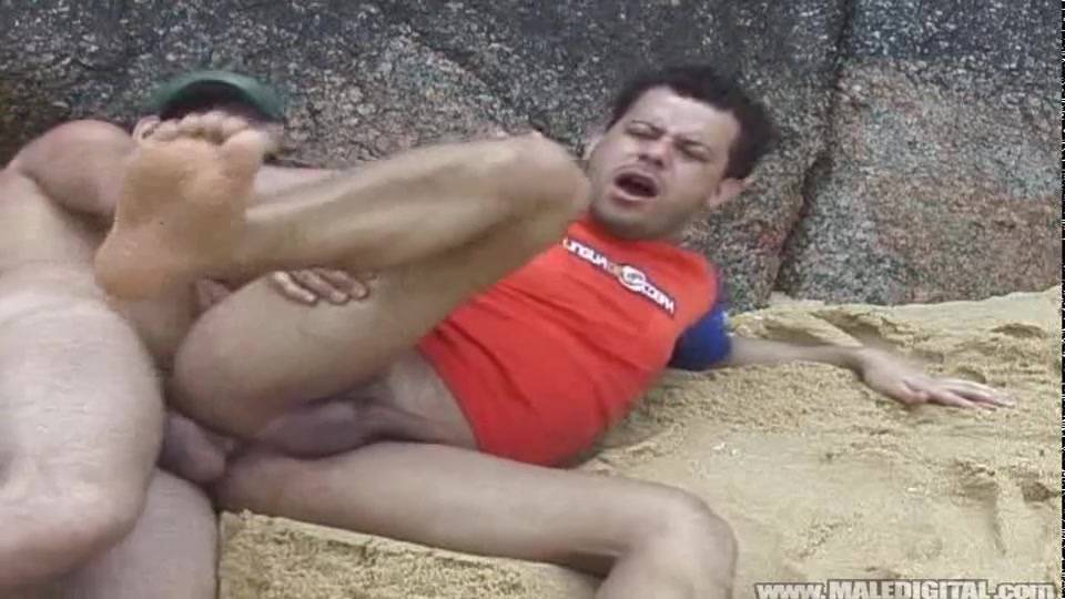 Gay couple have a hot fuck in the sand