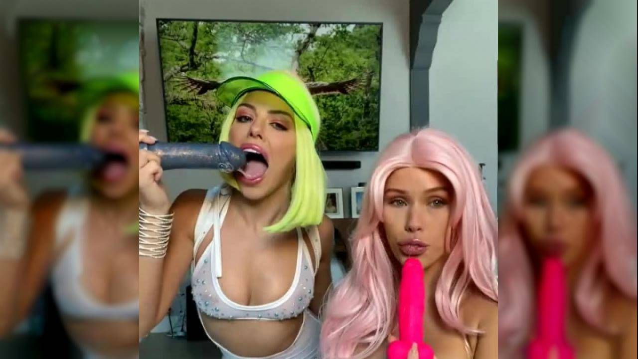 Adriana Chechik streaming with a girlfriend