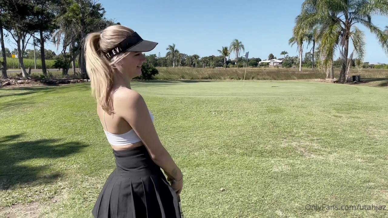 They met on a golf course and fuck passionately